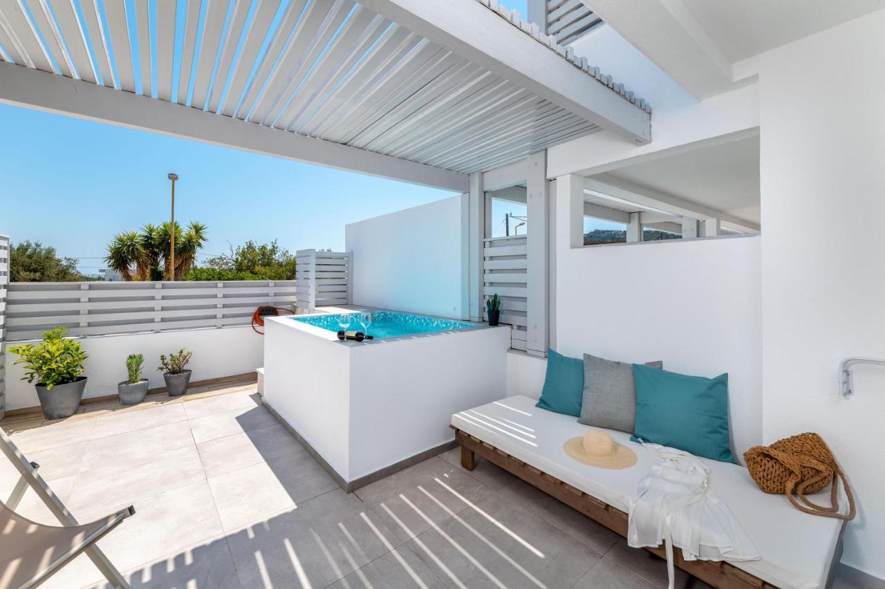 פליראקי Kellys Luxury Apartments מראה חיצוני תמונה