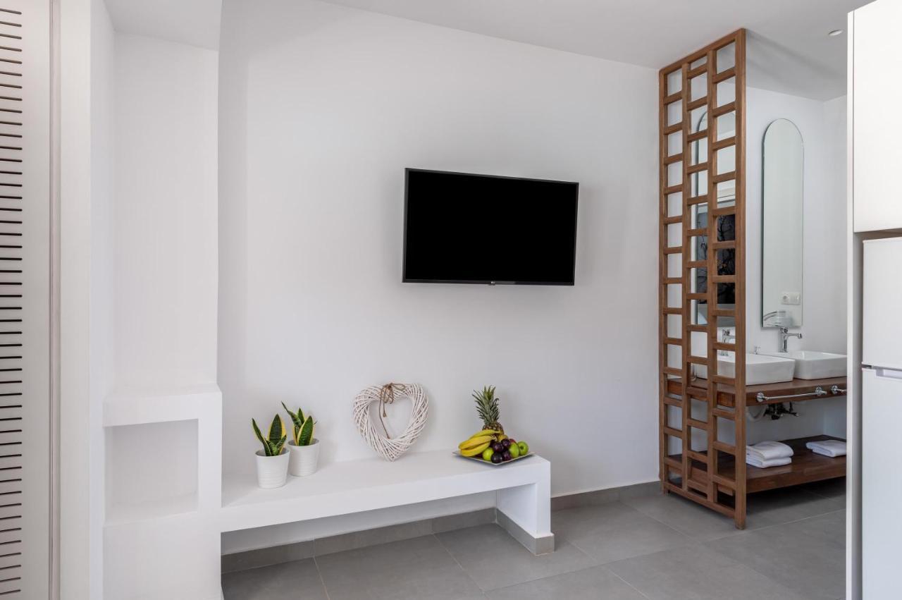 פליראקי Kellys Luxury Apartments מראה חיצוני תמונה
