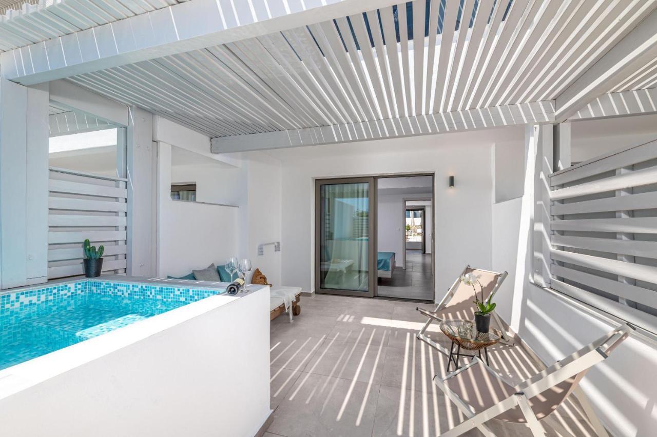 פליראקי Kellys Luxury Apartments מראה חיצוני תמונה