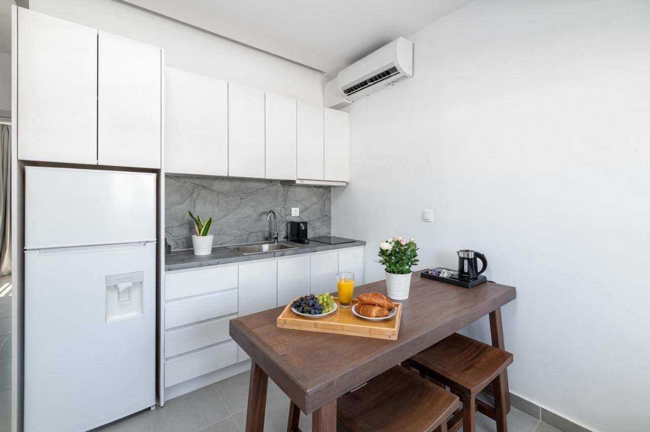 פליראקי Kellys Luxury Apartments מראה חיצוני תמונה