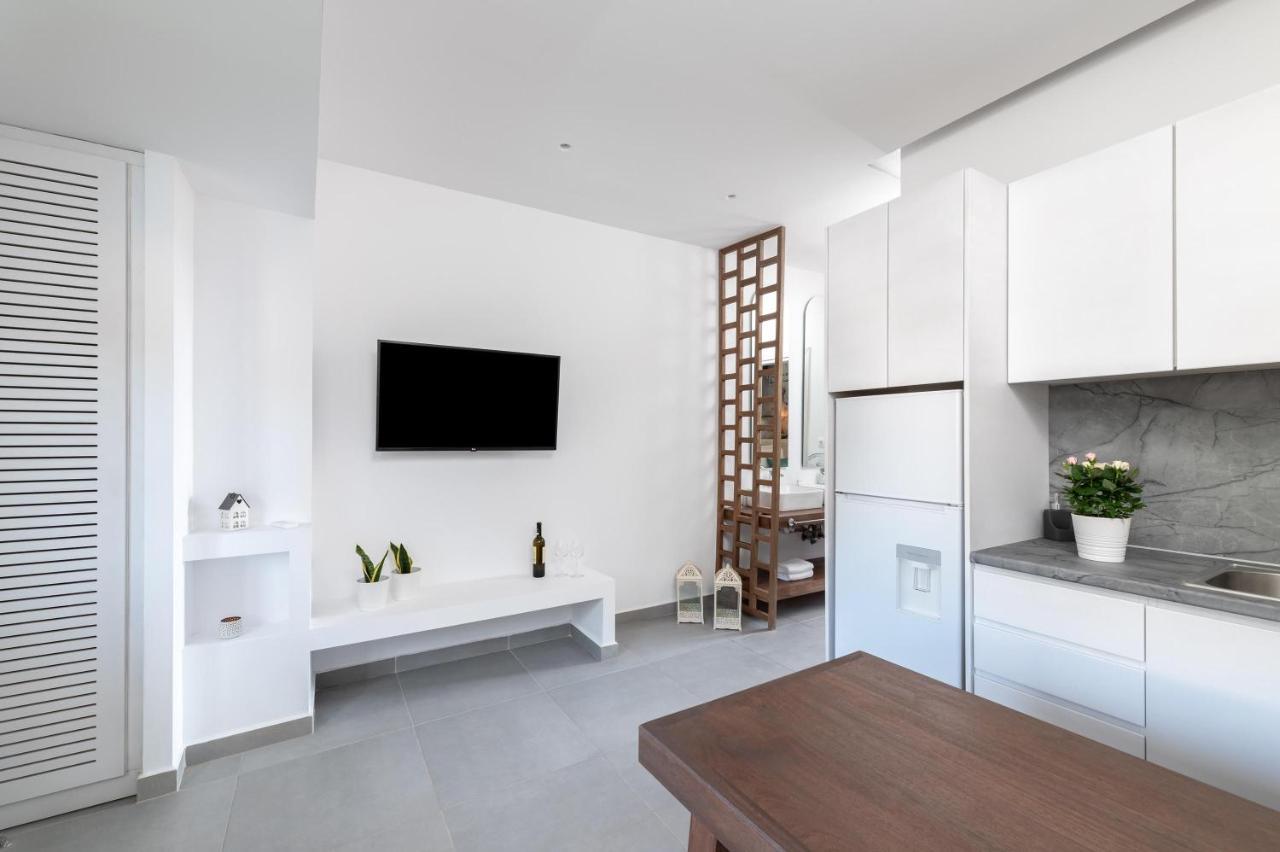 פליראקי Kellys Luxury Apartments מראה חיצוני תמונה
